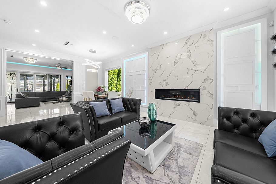 3419 E 48th Avenue Vancouver, BC - 3