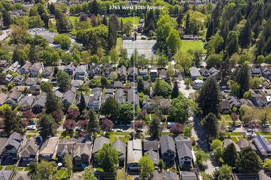 3765 W 30th Avenue Vancouver, BC - 39