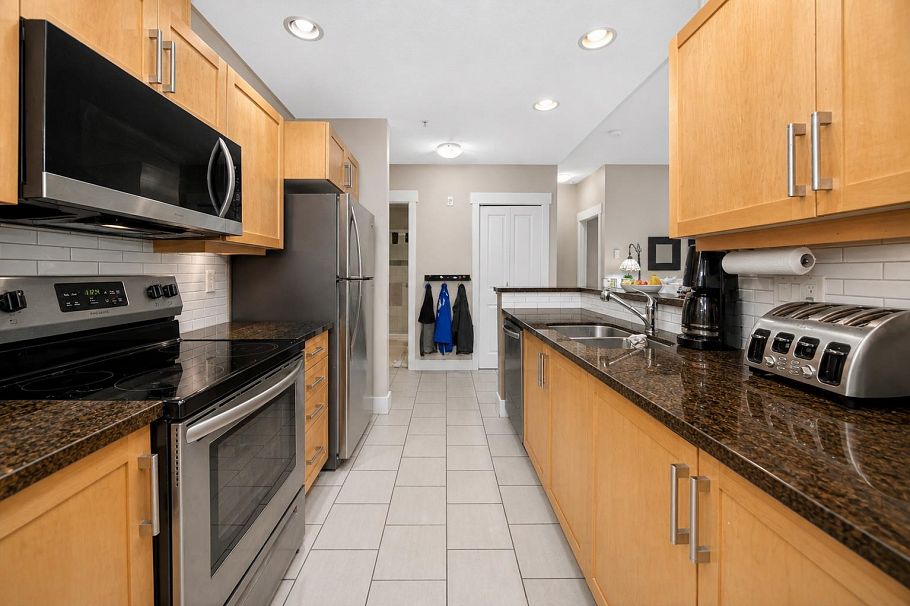 213 6328 Larkin Drive Vancouver, BC - 10