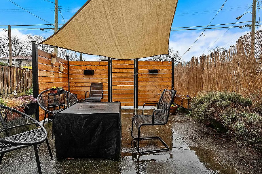 352 E 38th Avenue Vancouver, BC - 21