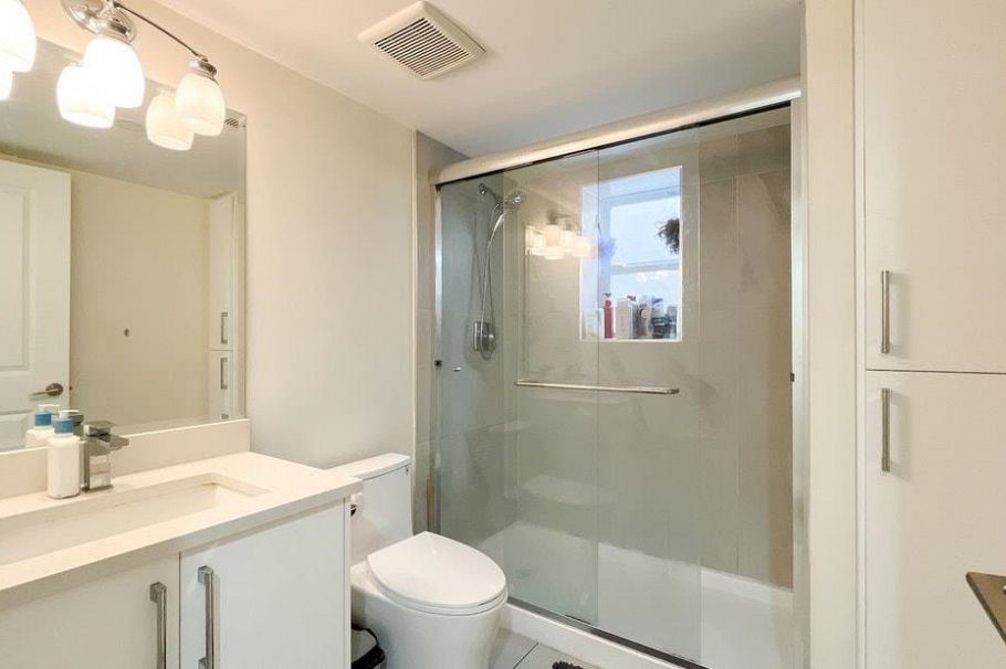 320 E 57th Avenue Vancouver, BC - 16