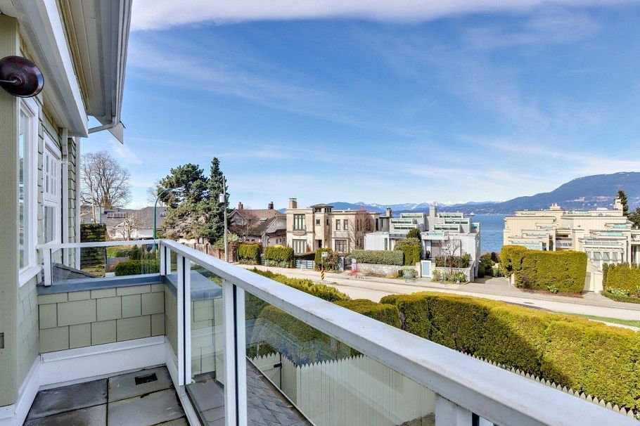 2602 Point Grey Road Vancouver, BC - 11