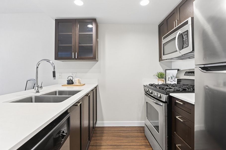 804 4888 Nanaimo Street Vancouver, BC - 10
