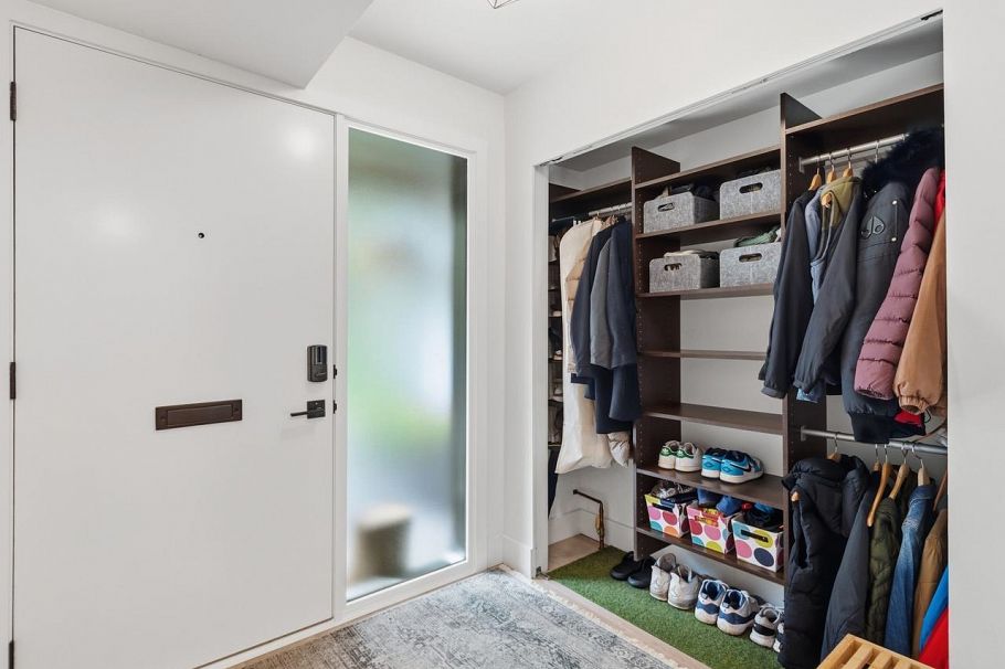 1516 Mcnair Drive North Vancouver, BC - 20