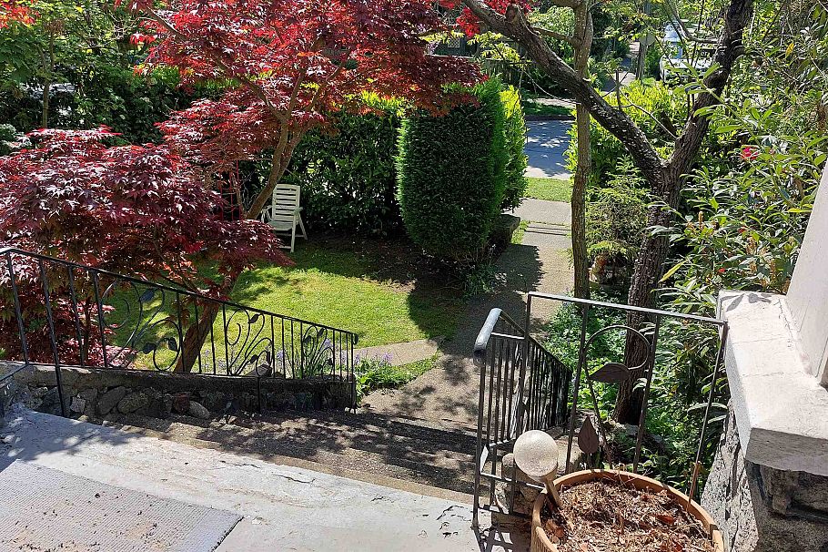 1951 Napier Street Vancouver, BC - 2