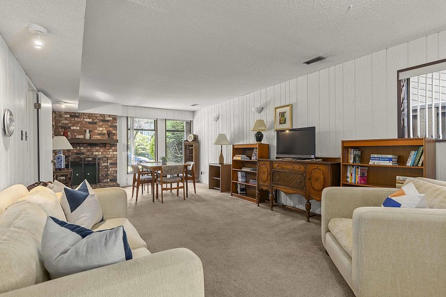 3765 W 30th Avenue Vancouver, BC - 30