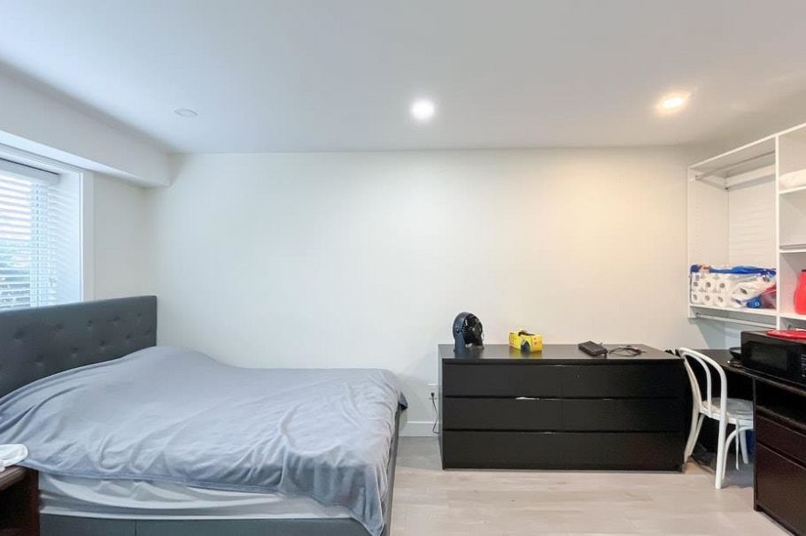 320 E 57th Avenue Vancouver, BC - 29