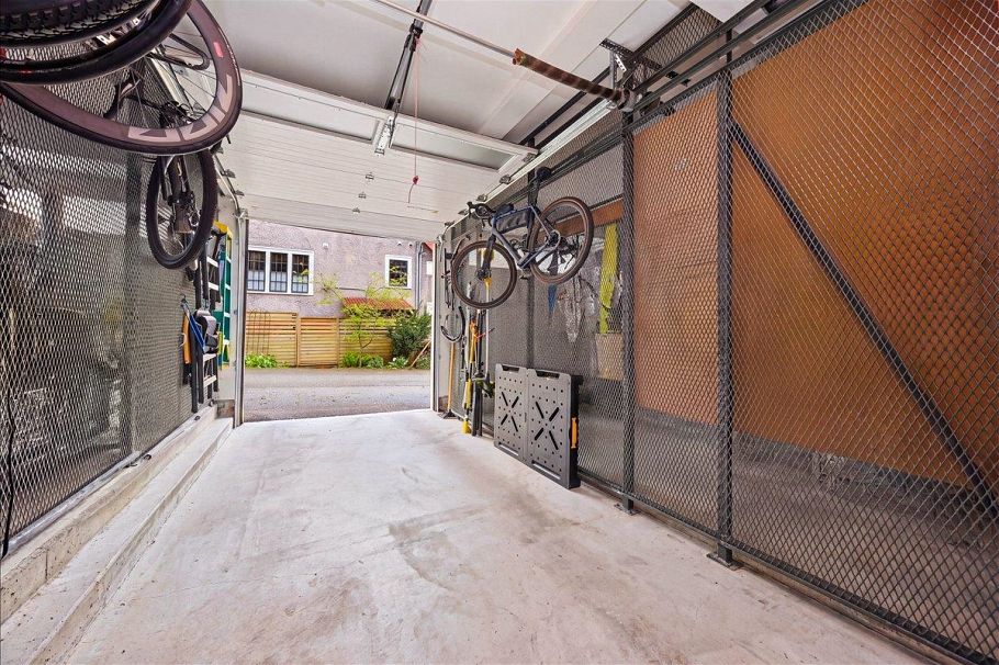 1047 Victoria Drive Vancouver, BC - 23