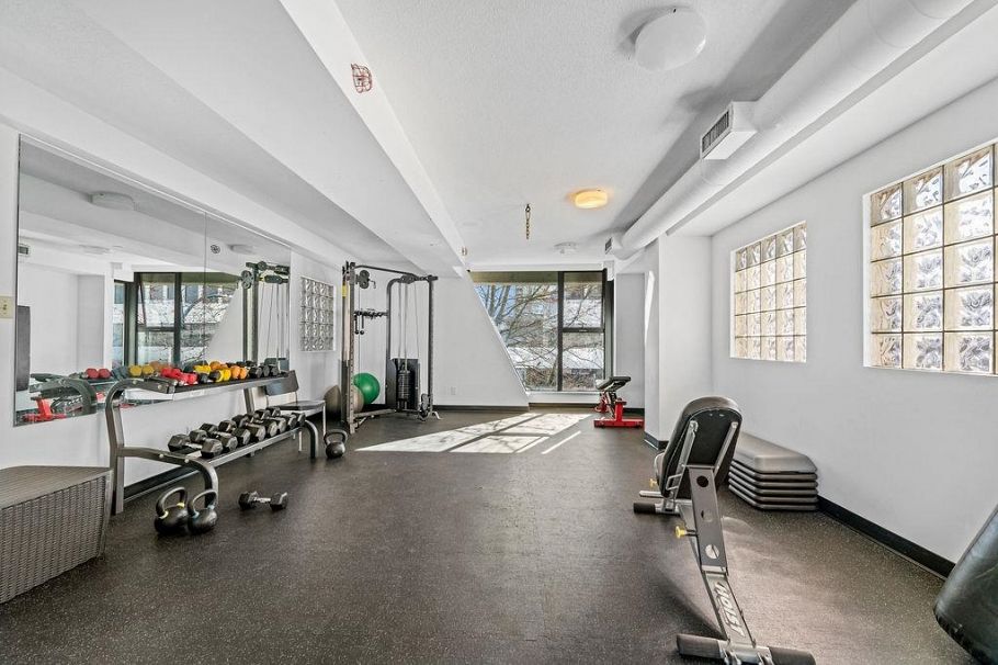 404 1633 W 8th Avenue Vancouver, BC - 24