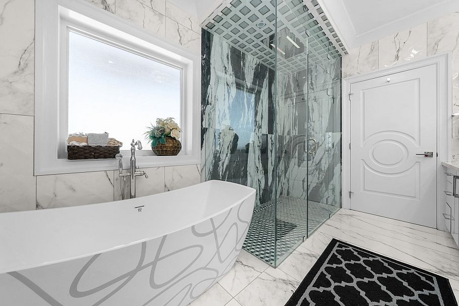 3419 E 48th Avenue Vancouver, BC - 32