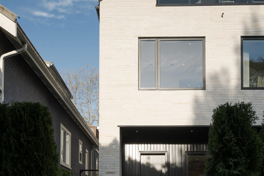 2256 Garden Drive Vancouver, BC - 1