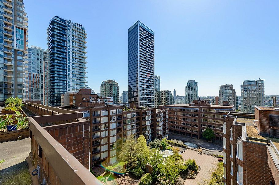 407 950 Drake Street Vancouver, BC - 27