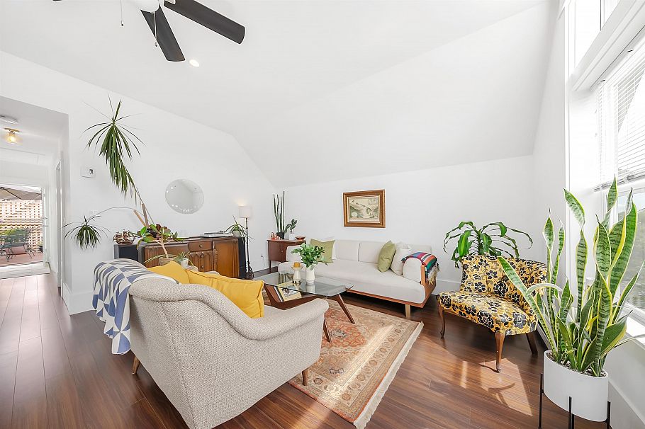 827 E 16th Avenue Vancouver, BC - 2