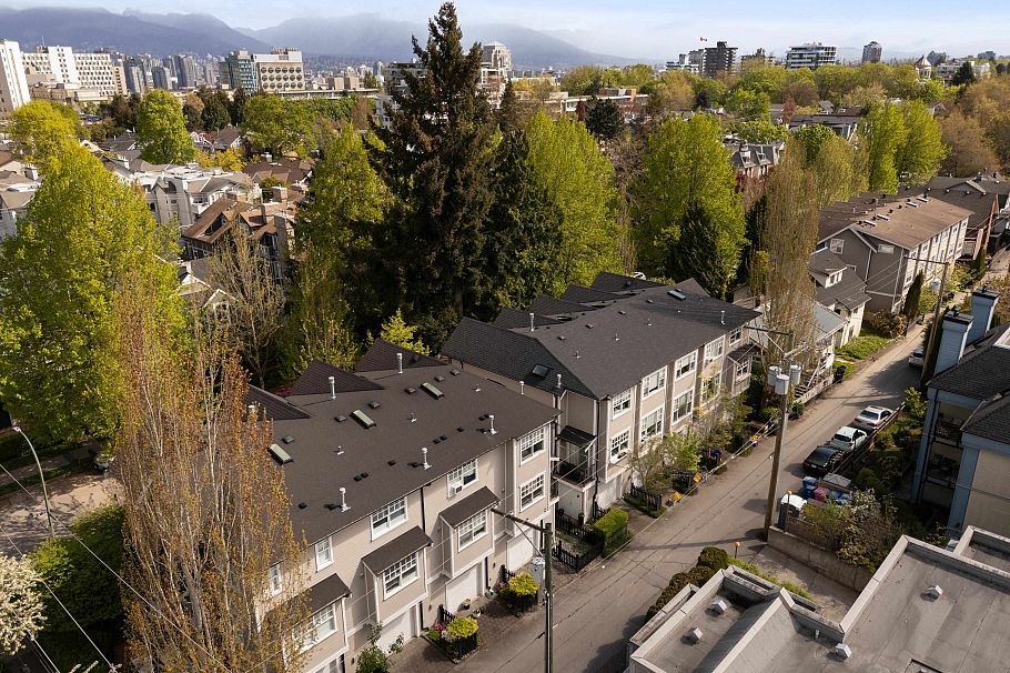 888 W 15th Avenue Vancouver, BC - 29