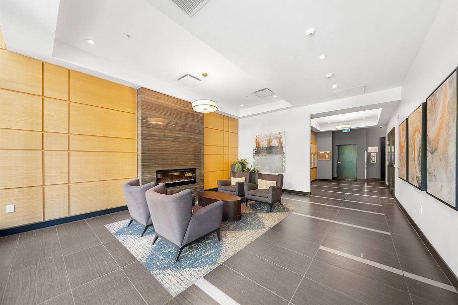 301 123 W 1st Street North Vancouver, BC - 27
