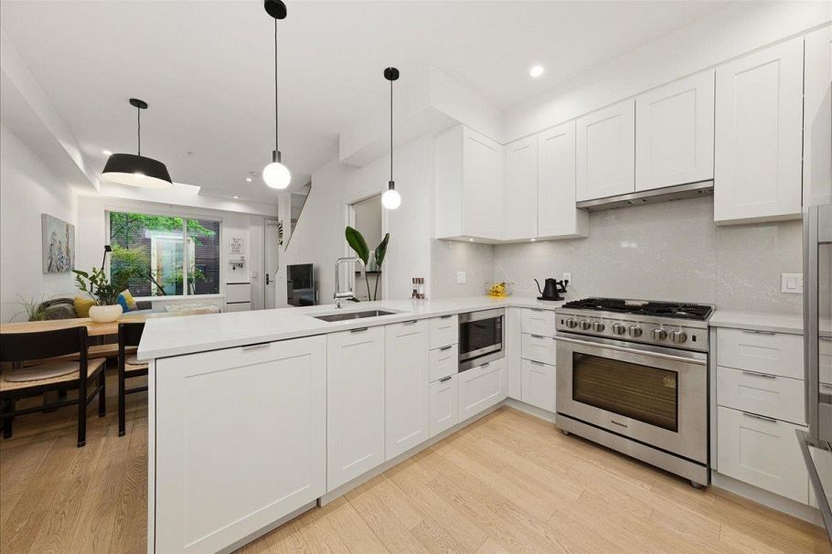 1047 Victoria Drive Vancouver, BC - 11