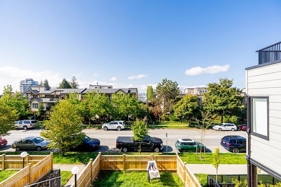 238 W 4th Street North Vancouver, BC - 22
