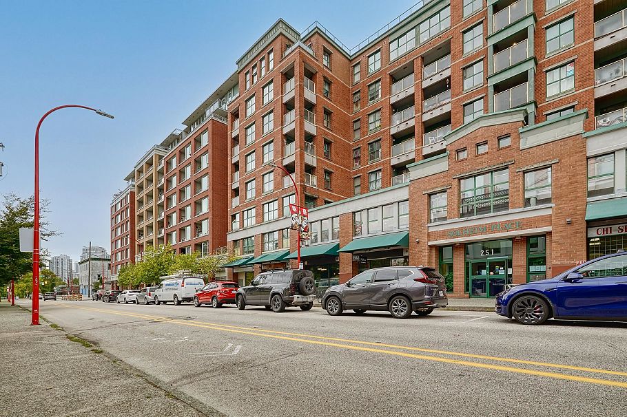 417 221 Union Street Vancouver, BC - 18