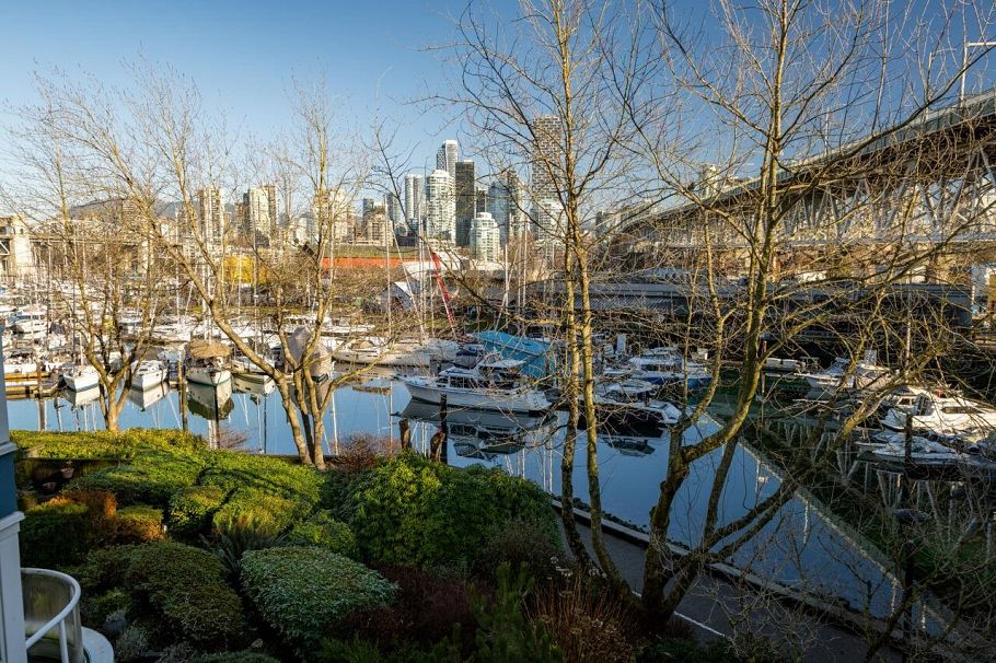 302 1502 Island Park Walk Vancouver, BC - 26
