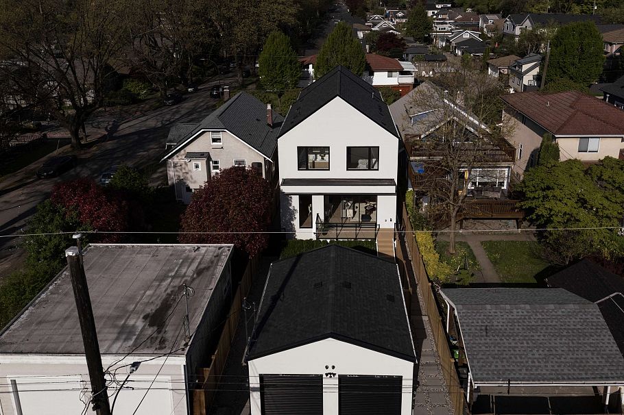2258 Garden Drive Vancouver, BC - 30
