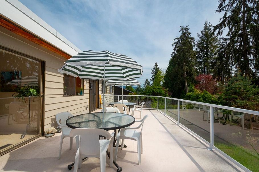 4057 Violet Street North Vancouver, BC - 18