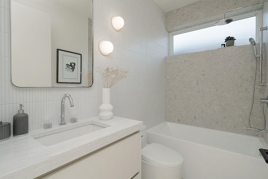2256 Garden Drive Vancouver, BC - 22