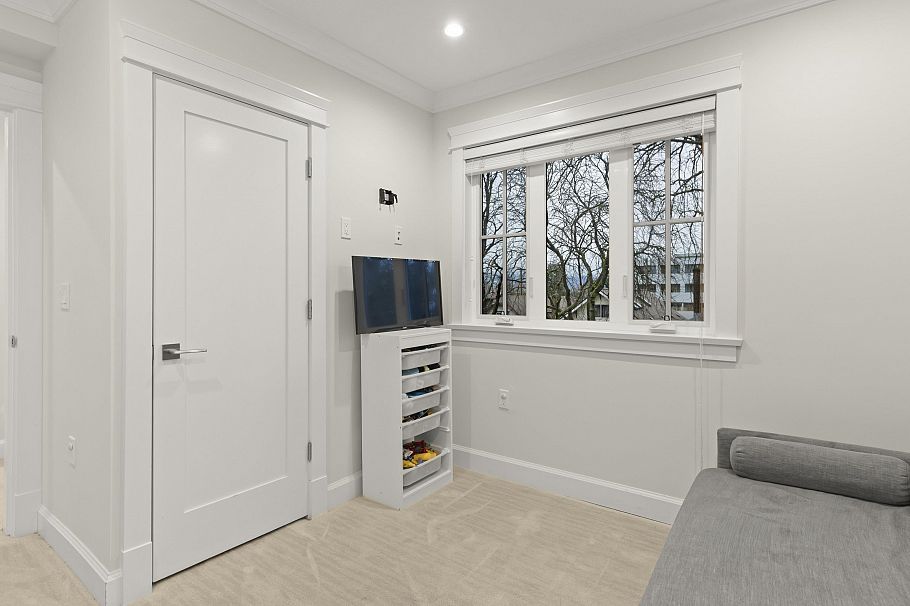 554 E 10th Avenue Vancouver, BC - 28