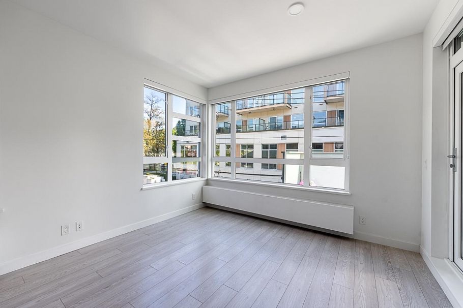 204 711 W 14th Street North Vancouver, BC - 13
