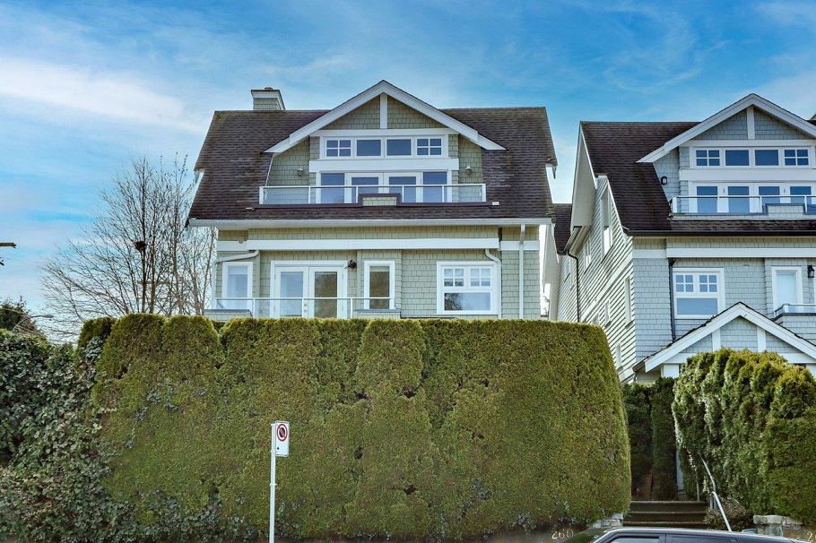 2602 Point Grey Road Vancouver, BC - 18
