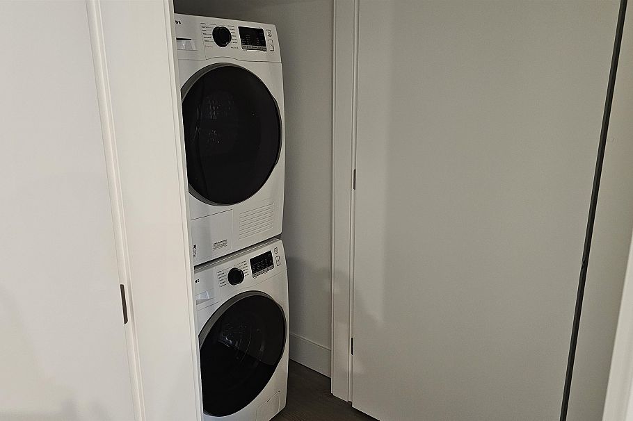 316 2250 E 1 Avenue Vancouver, BC - 5