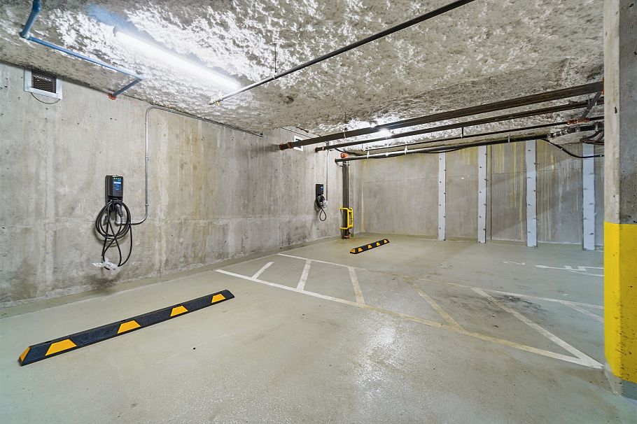 212 4338 Commercial Street Vancouver, BC - 24