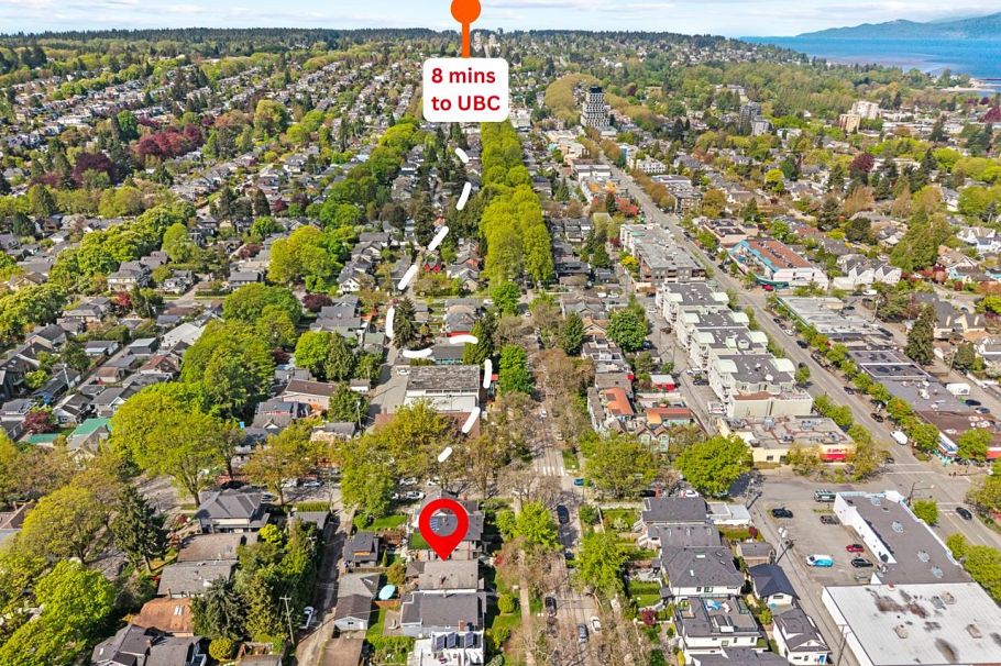3174 W 10th Avenue Vancouver, BC - 9
