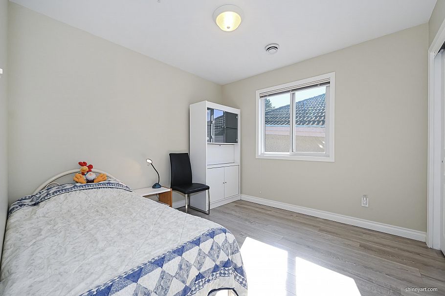 1933 W 42nd Avenue Vancouver, BC - 25