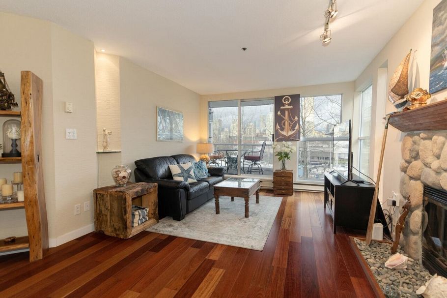 302 1502 Island Park Walk Vancouver, BC - 12