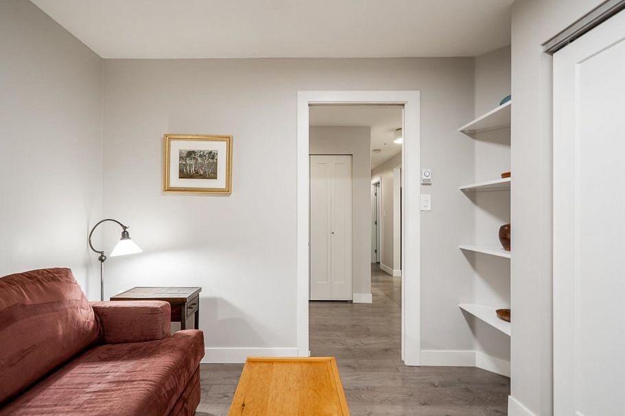 107 1283 Parkgate Avenue North Vancouver, BC - 25