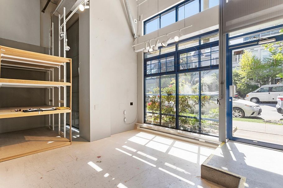 106 237 E 4th Avenue Vancouver, BC - 1