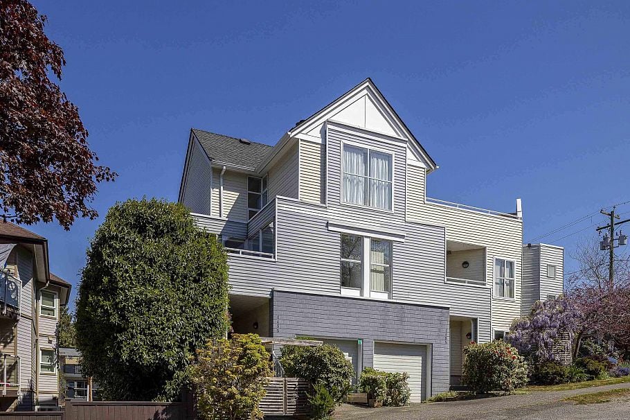 1485 Kitchener Street Vancouver, BC - 1