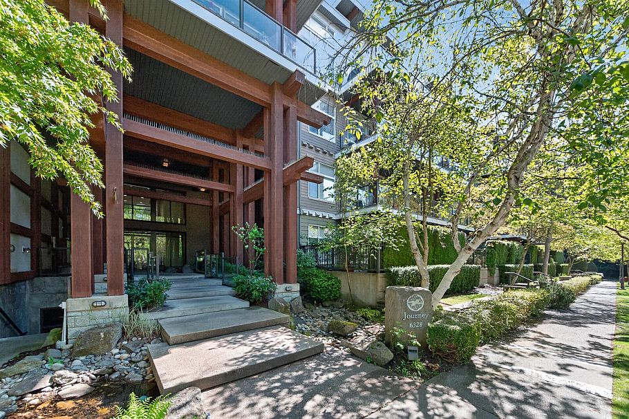 213 6328 Larkin Drive Vancouver, BC - 3