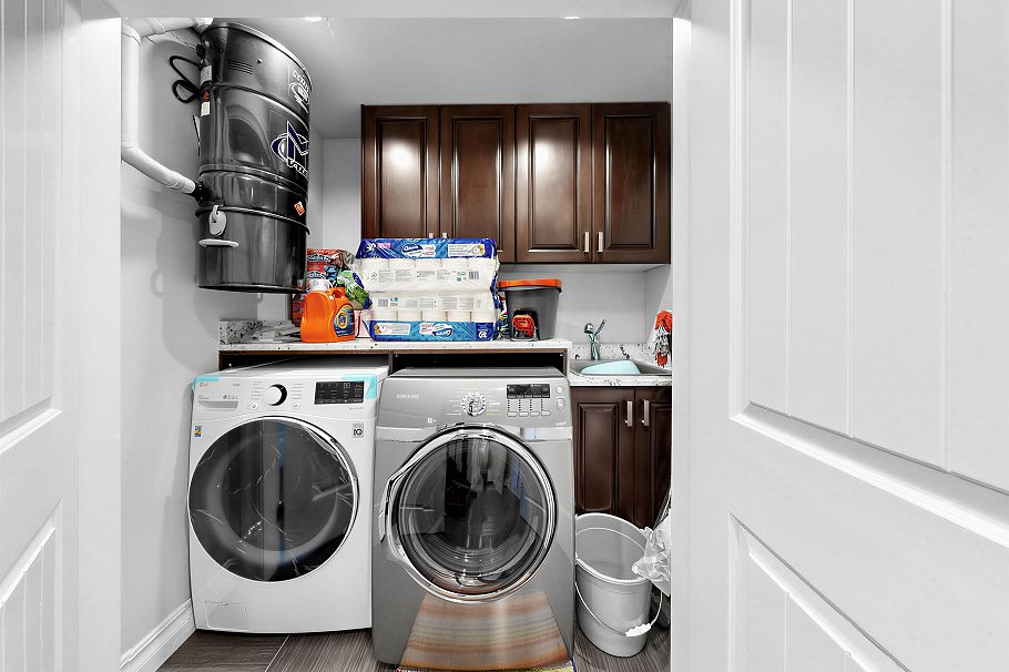 2456 E 45th Avenue Vancouver, BC - 29
