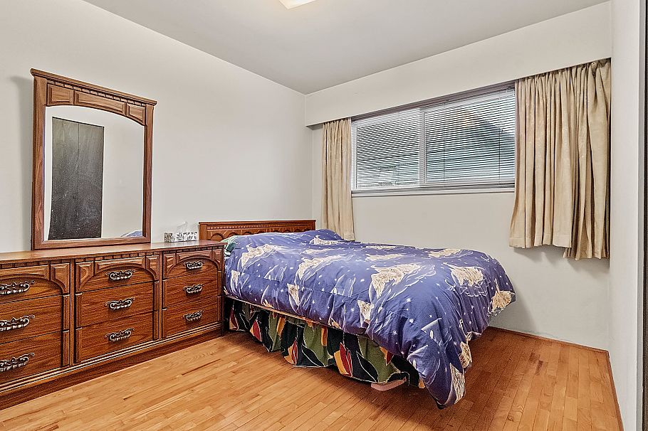 352 E 38th Avenue Vancouver, BC - 11