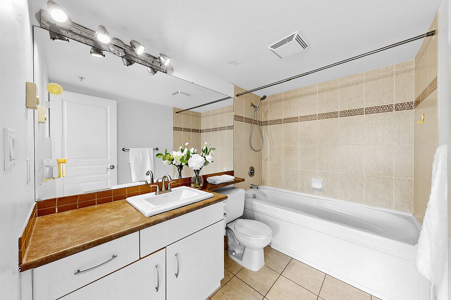 707 5639 Hampton Place Vancouver, BC - 11