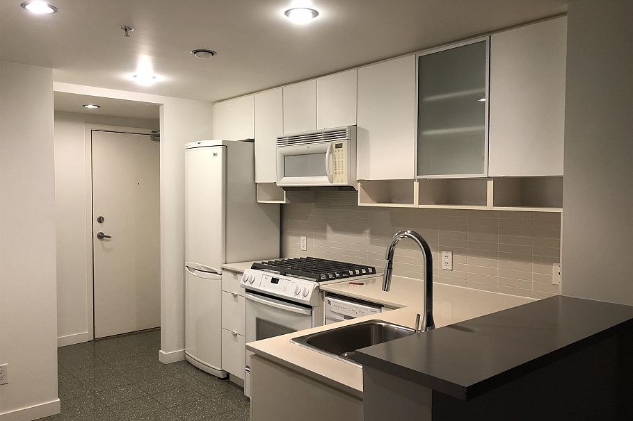 2201 939 Expo Boulevard Vancouver, BC - 12