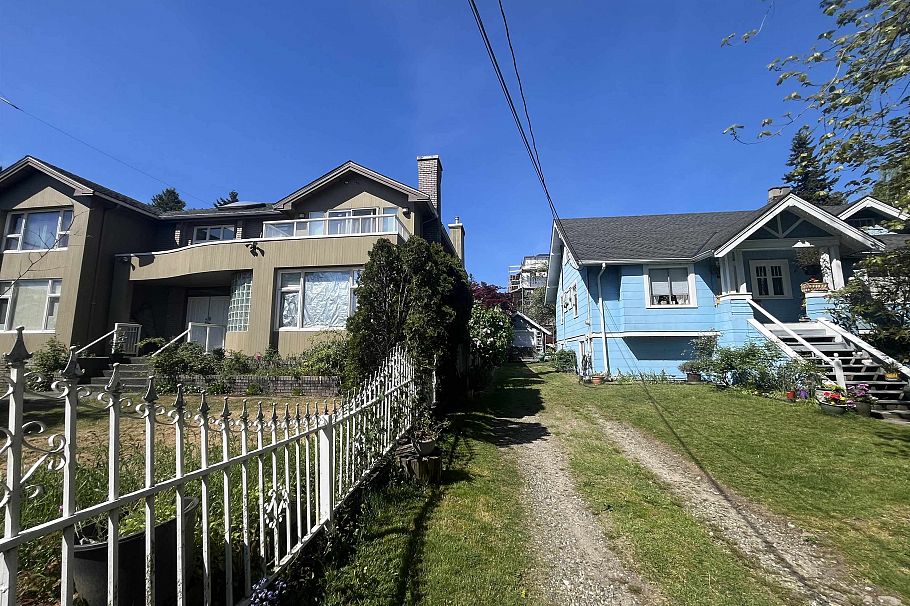 1025 W 57th Avenue Vancouver, BC - 3