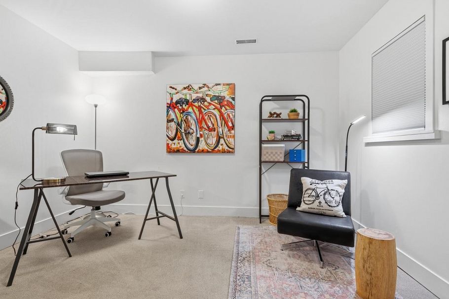 1516 Mcnair Drive North Vancouver, BC - 21