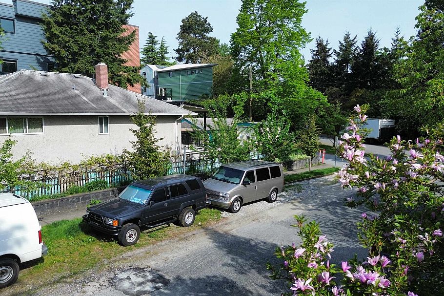1385 E 7th Avenue Vancouver, BC - 7