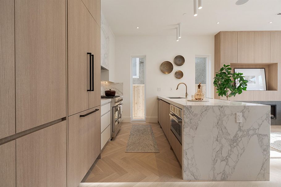 2256 Garden Drive Vancouver, BC - 16