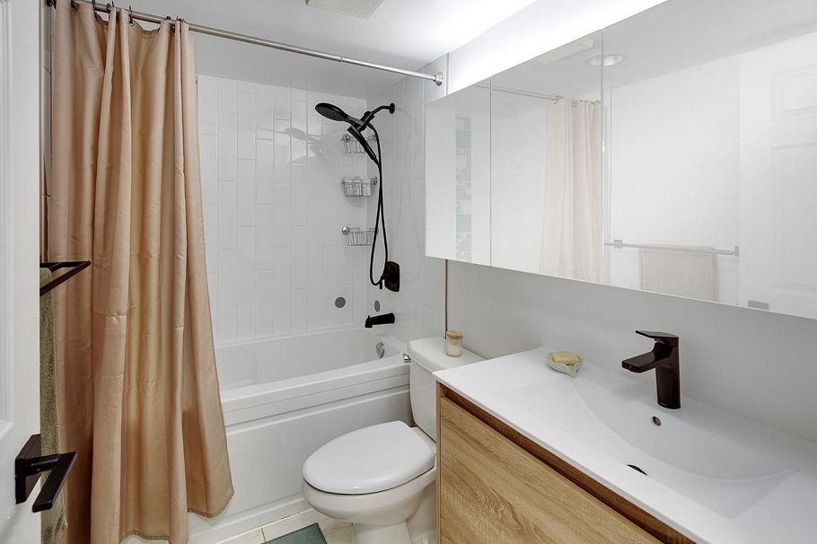 207 3280 W Broadway Vancouver, BC - 23