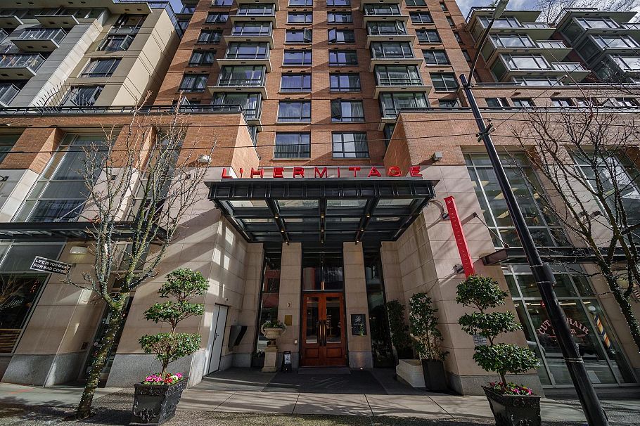 1107 788 Richards Street Vancouver, BC - 1