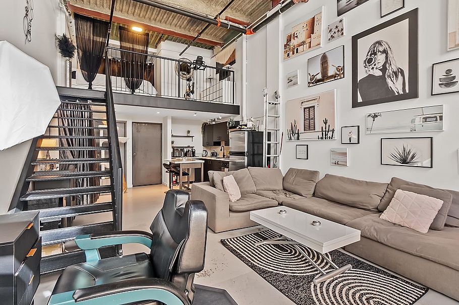 205 234 E 5th Avenue Vancouver, BC - 4