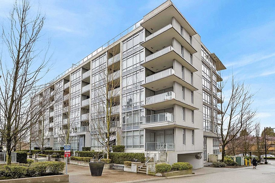 804 4888 Nanaimo Street Vancouver, BC - 1